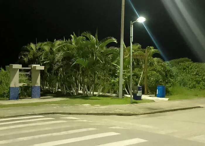 Casa Na Praia Com Piscina E Ar Condicionado Para 7 Pessoas